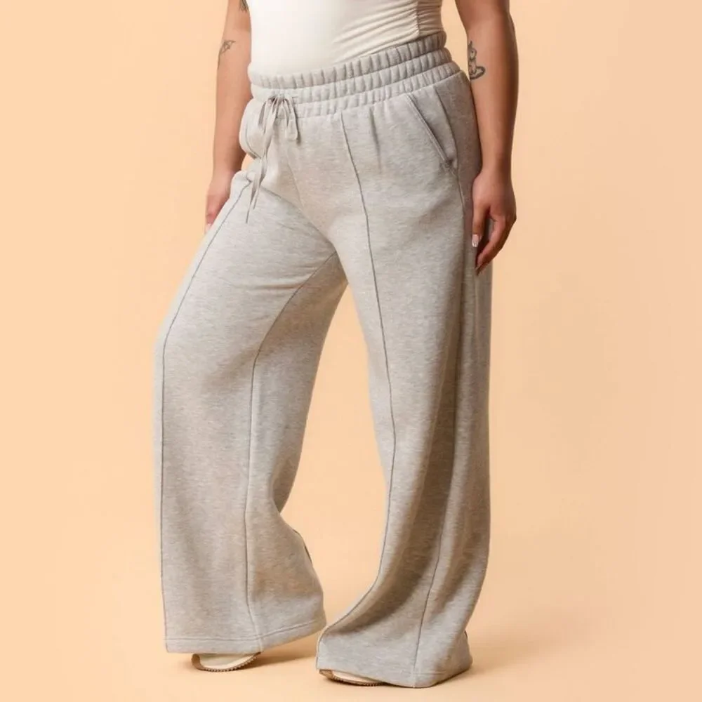 Blogilates Light Gray Wide-Leg Sweatpants with Drawstring - Picture 5 of 5